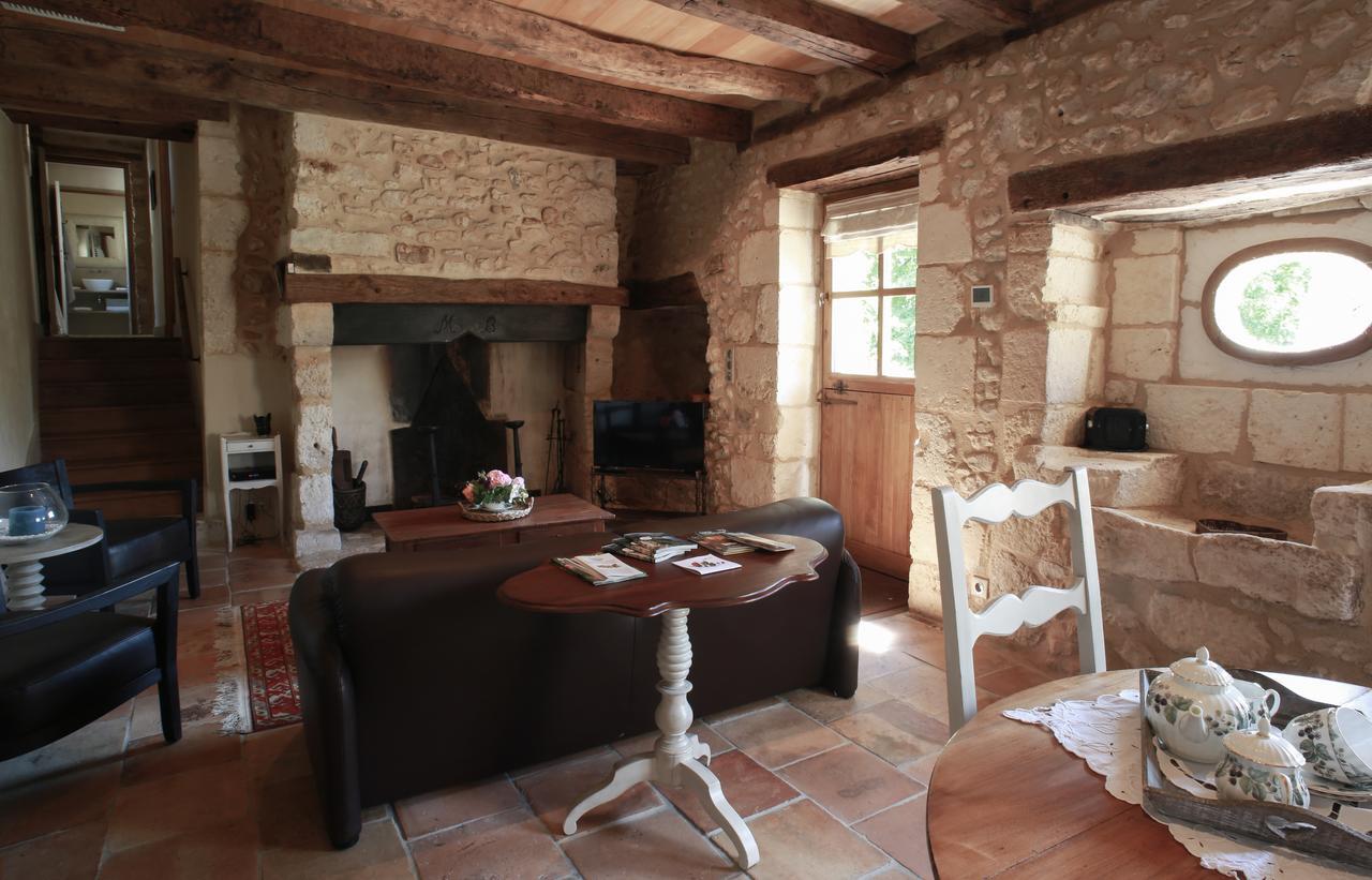 Le Manoir De Beauregard Bed & Breakfast Clermont-de-Beauregard Bagian luar foto