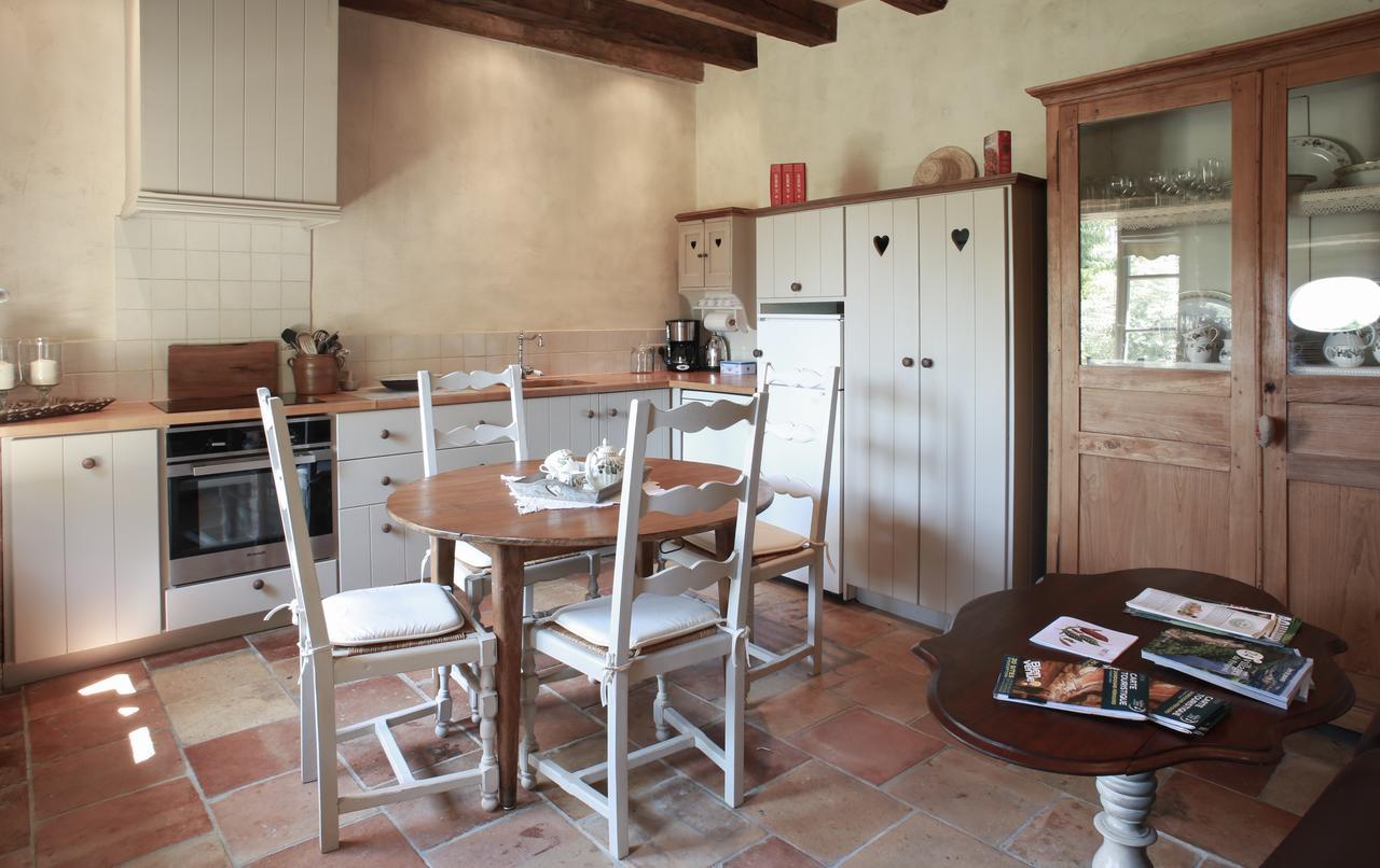 Le Manoir De Beauregard Bed & Breakfast Clermont-de-Beauregard Bagian luar foto