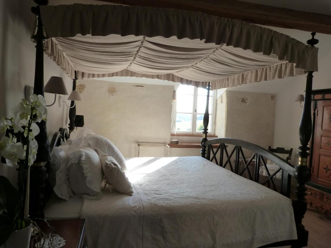 Le Manoir De Beauregard Bed & Breakfast Clermont-de-Beauregard Bagian luar foto