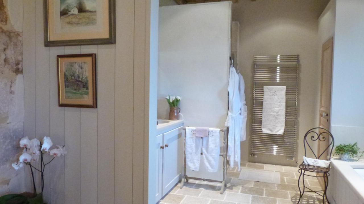 Le Manoir De Beauregard Bed & Breakfast Clermont-de-Beauregard Bagian luar foto